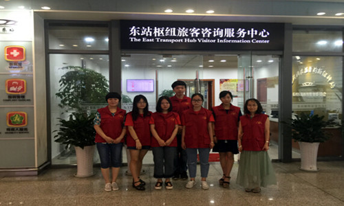 志愿者服务现场