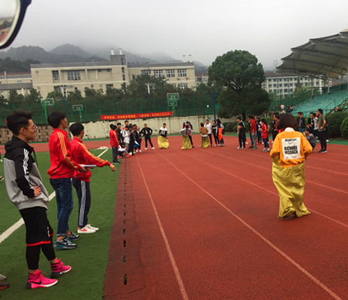 图为体育节比赛部分比赛项目